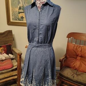 Sleeveless Blue Dress with White Floral Hem